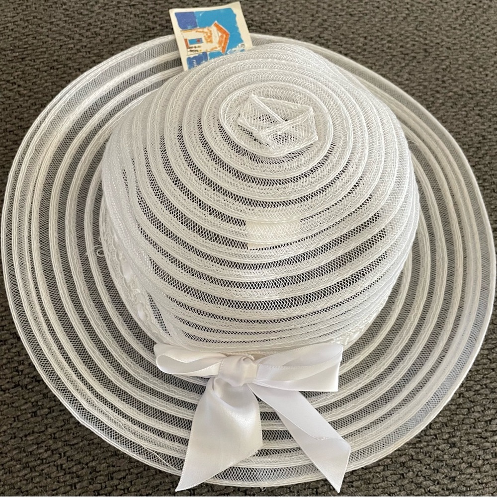 NWT Girl’s Easter Hat